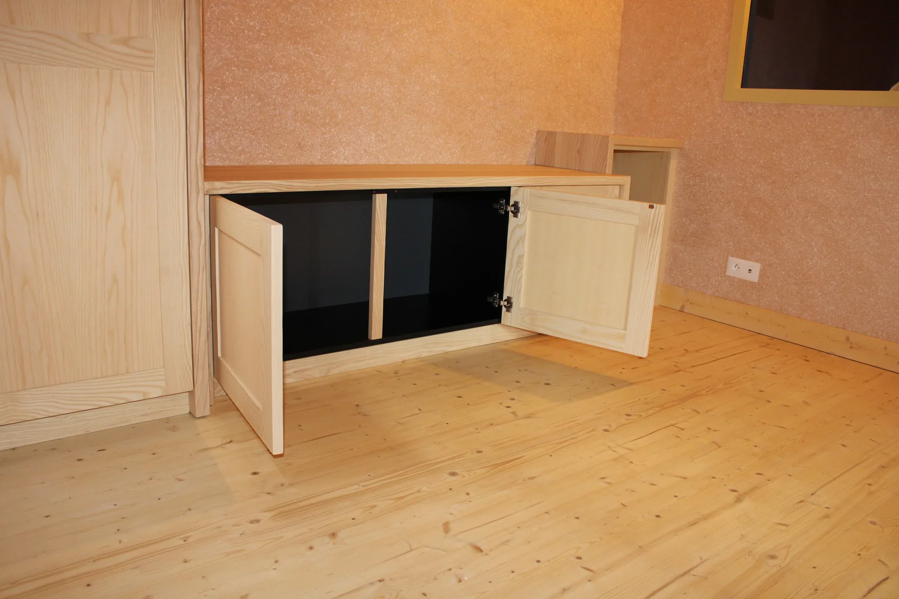 Meuble de rangement/banquette en frêne blanc — Mobilier (vue 4)