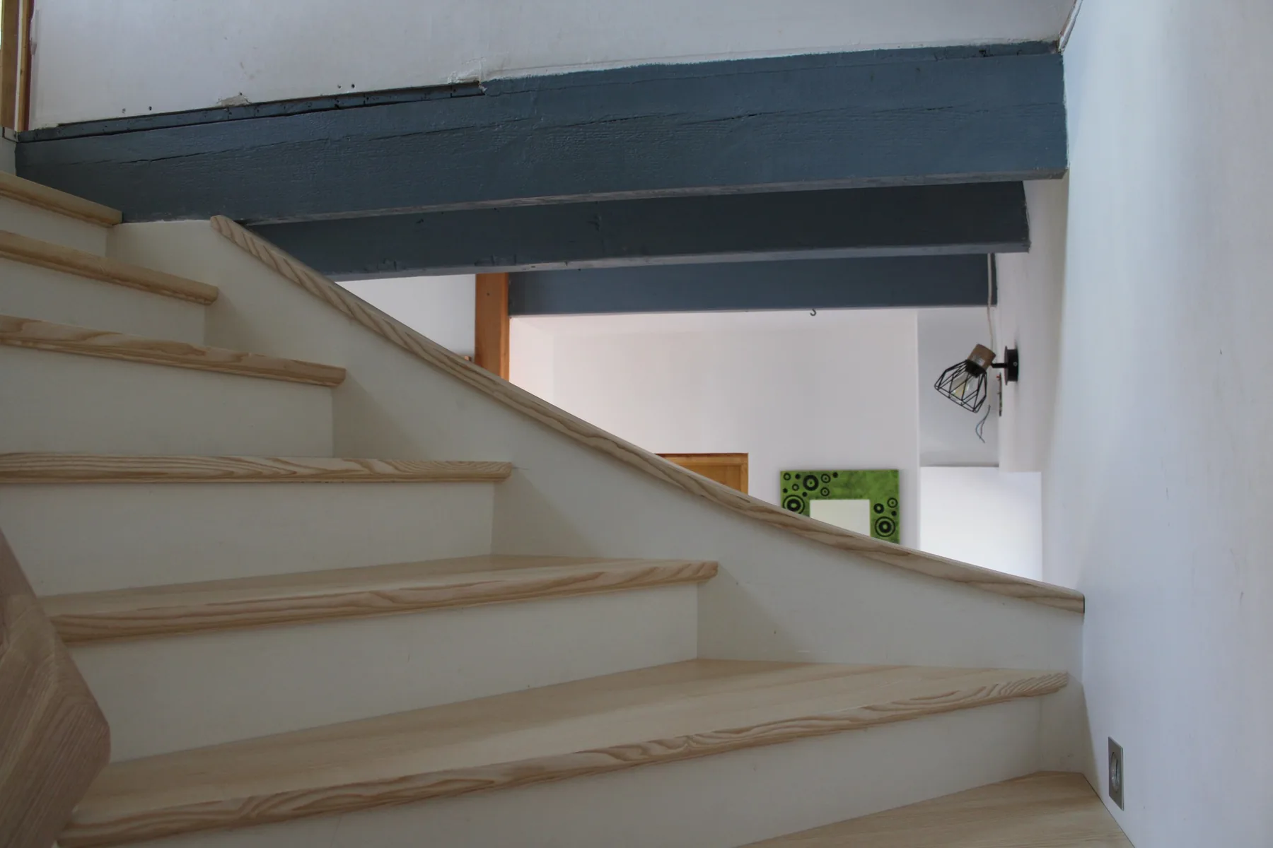 Habillage d'escalier, marches en frêne massif — Escalier (vue 7)
