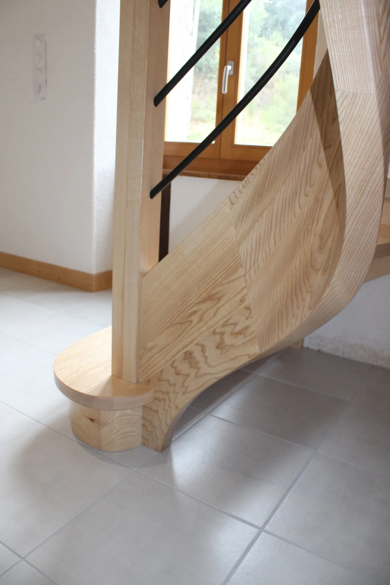 Escalier débillardé double quart tournant en frêne — Escalier (vue 8)