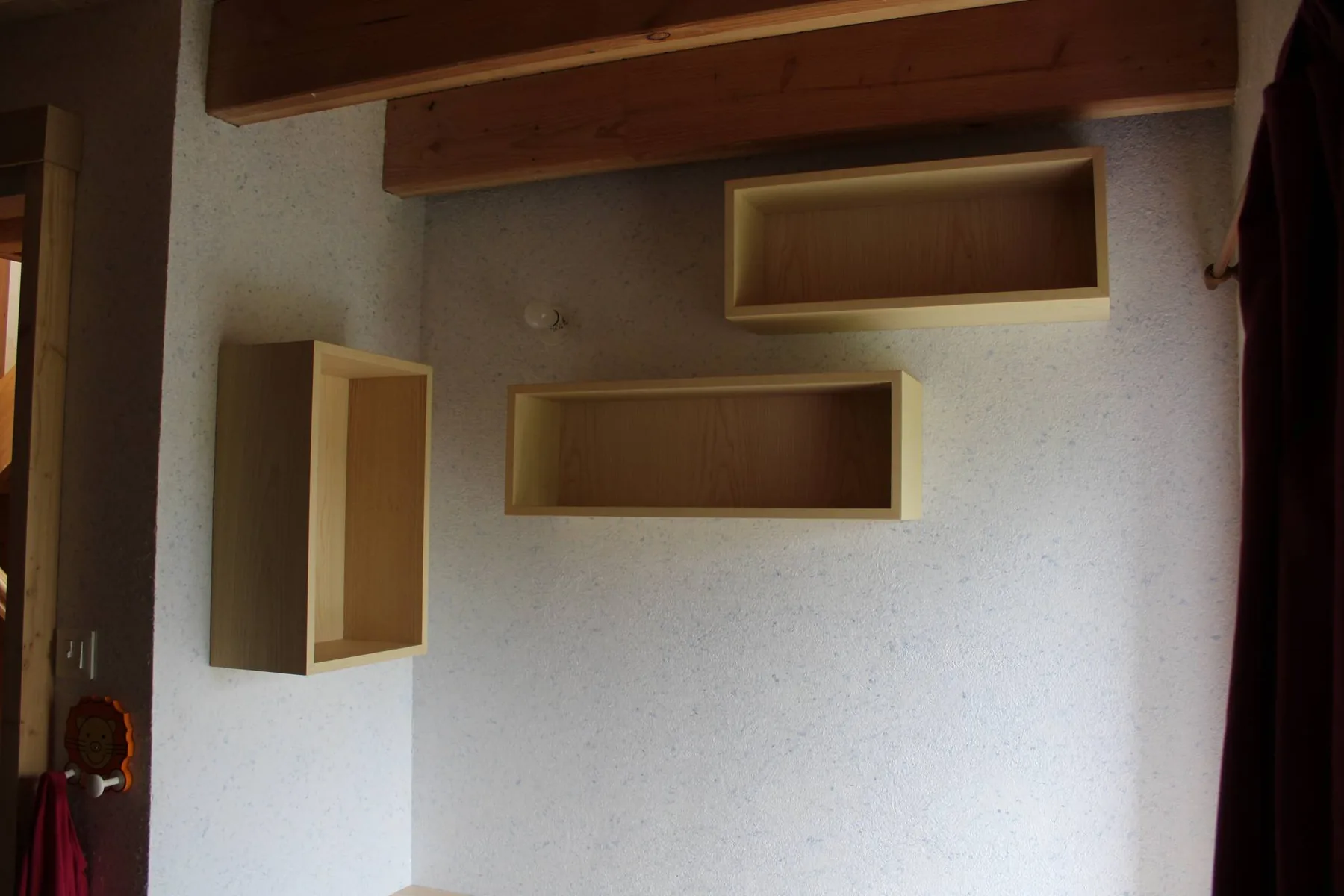 Meuble de rangement en frêne, portes coulissantes — Mobilier (vue 5)