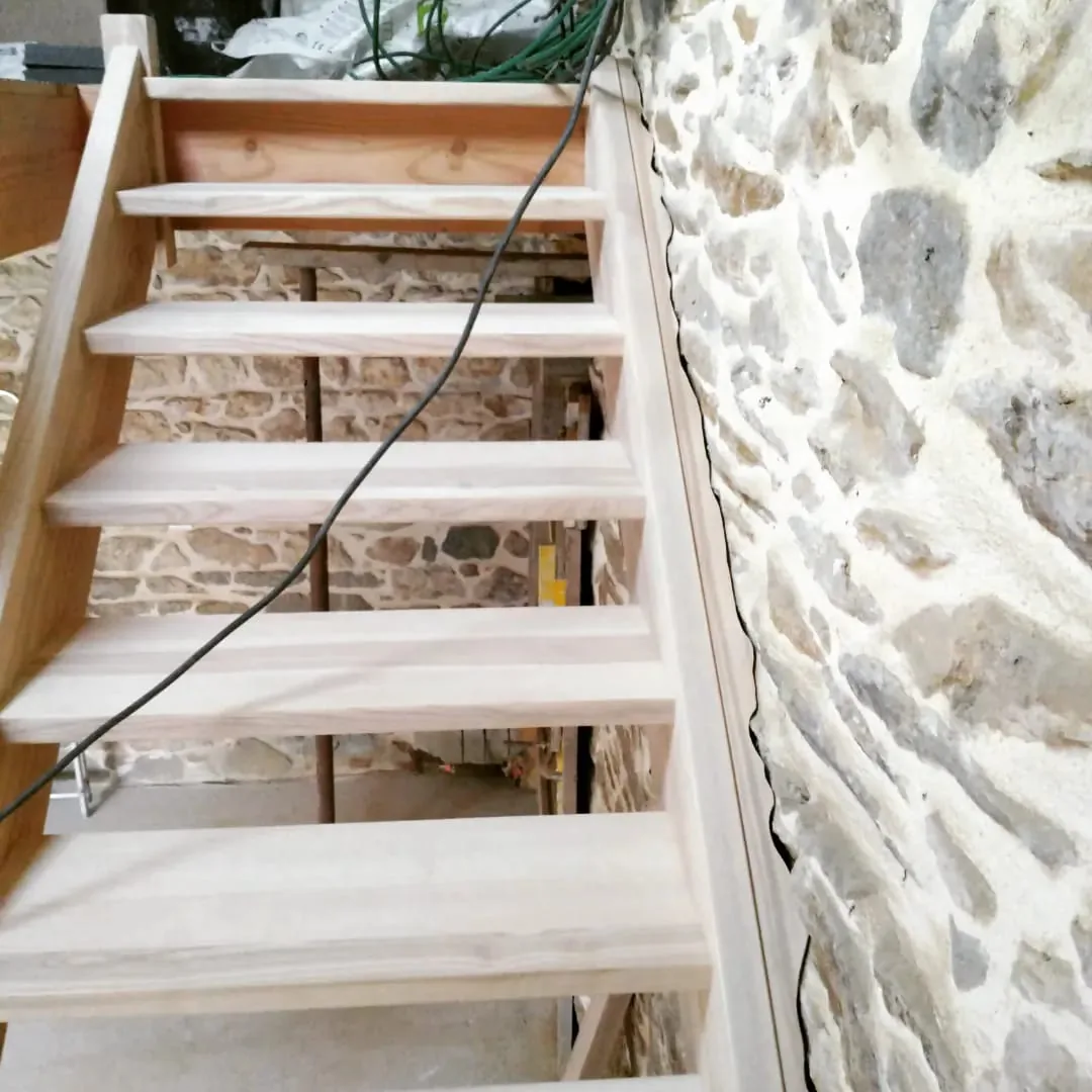Escalier quart tournant droit en frêne Olivier — Escalier (vue 2)