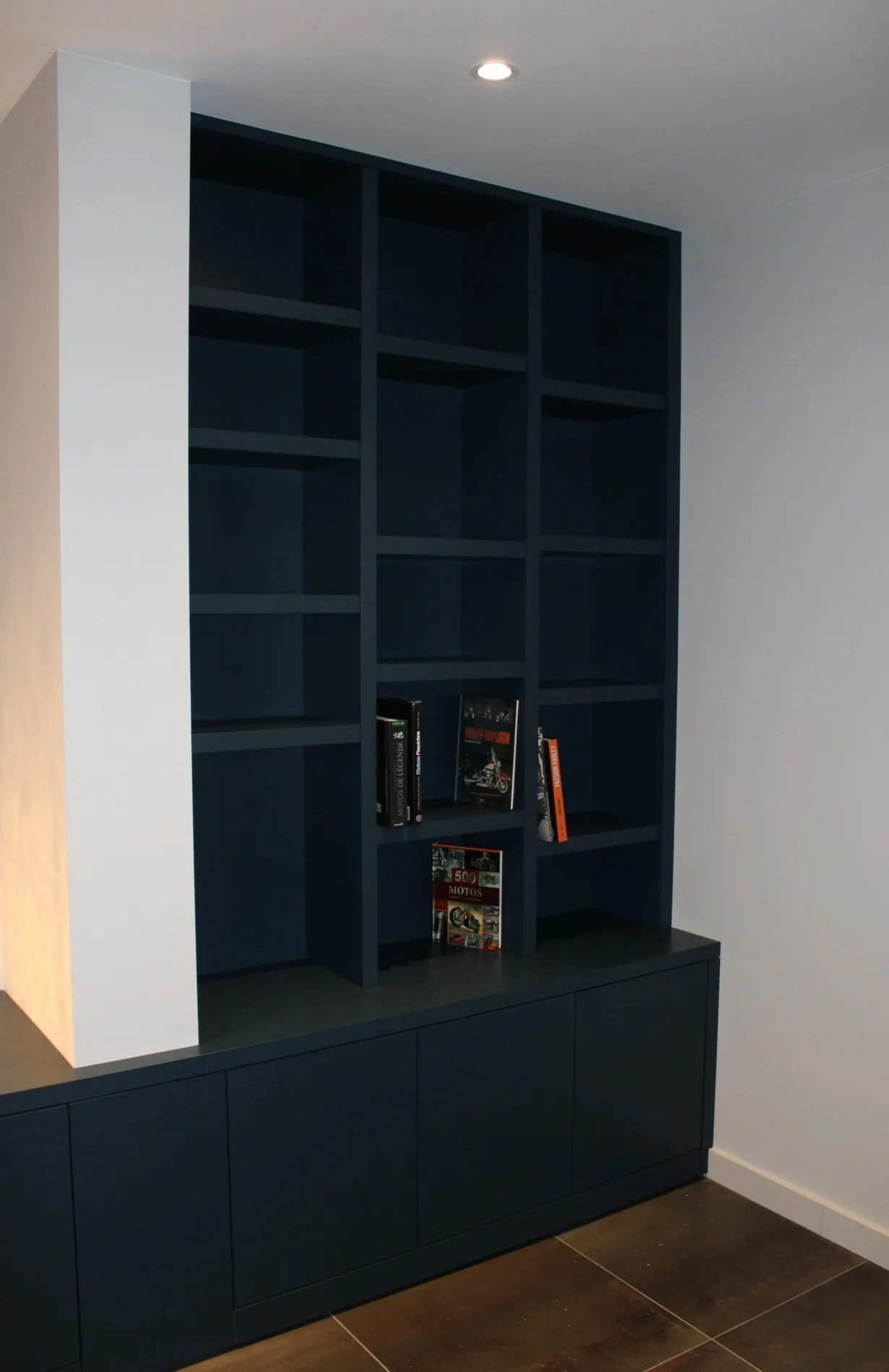 Meuble salon/bibliothèque en Mdf laqué bleu canard — Bibliothèque (vue 5)