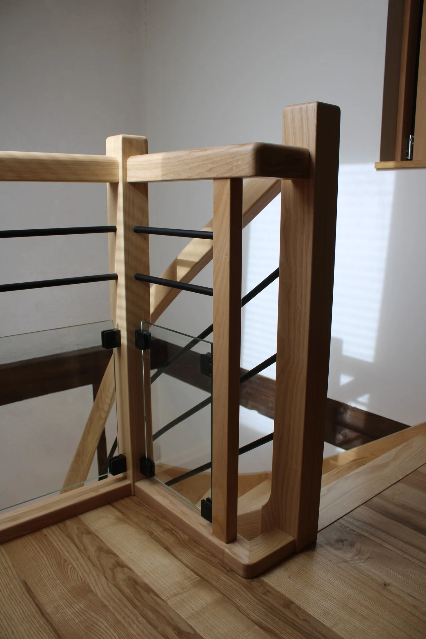 Escalier débillardé double quart tournant en frêne — Escalier (vue 15)