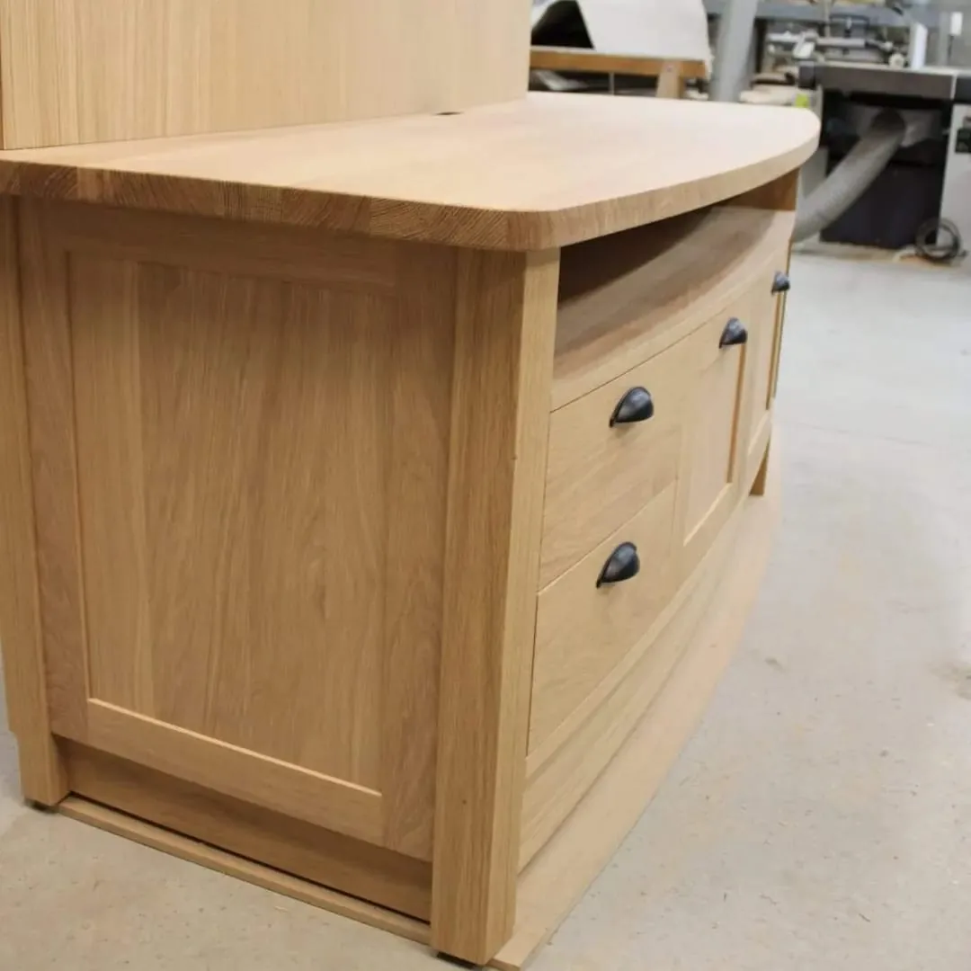 Meuble TV en chêne finition vernis naturel mat — Mobilier (vue 5)
