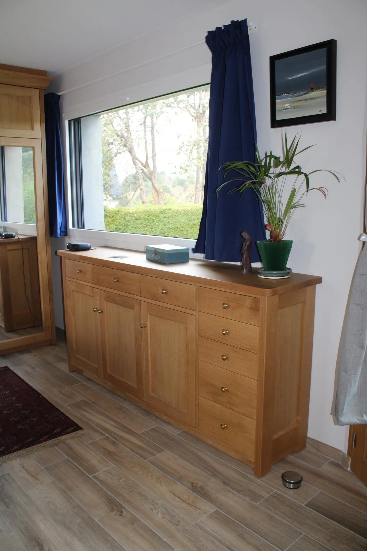 Buffet de séjour en chêne — Mobilier