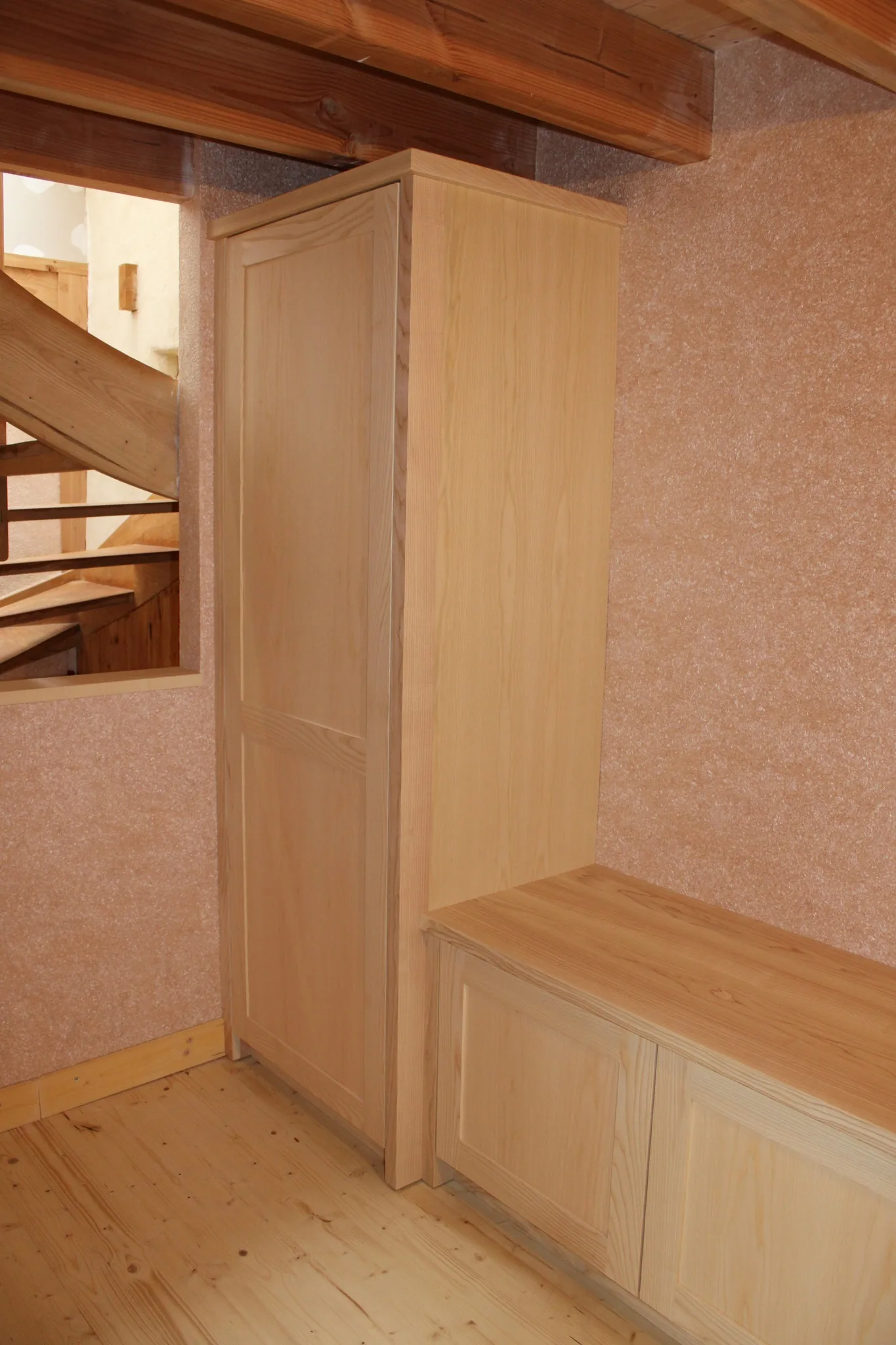 Meuble de rangement/banquette en frêne blanc — Mobilier (vue 5)