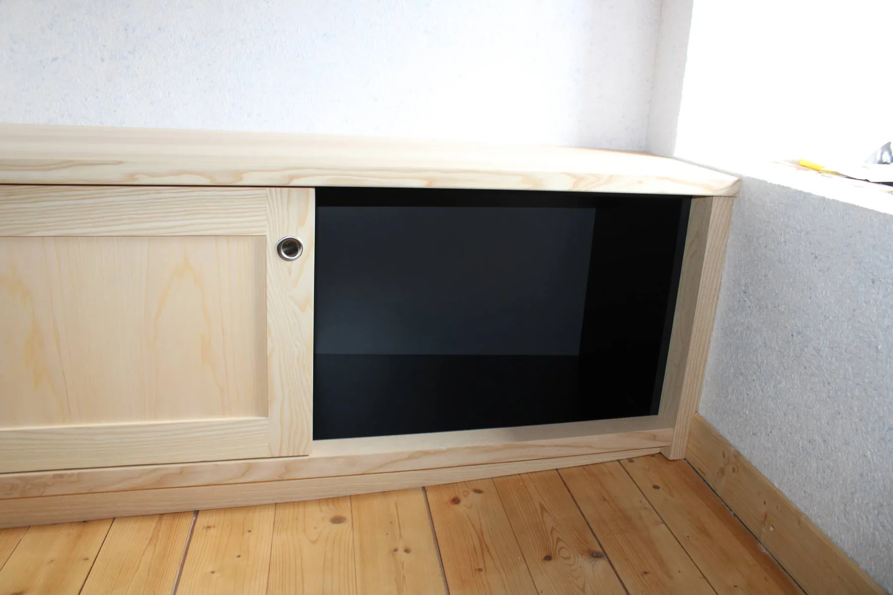 Meuble de rangement en frêne, portes coulissantes — Mobilier (vue 4)