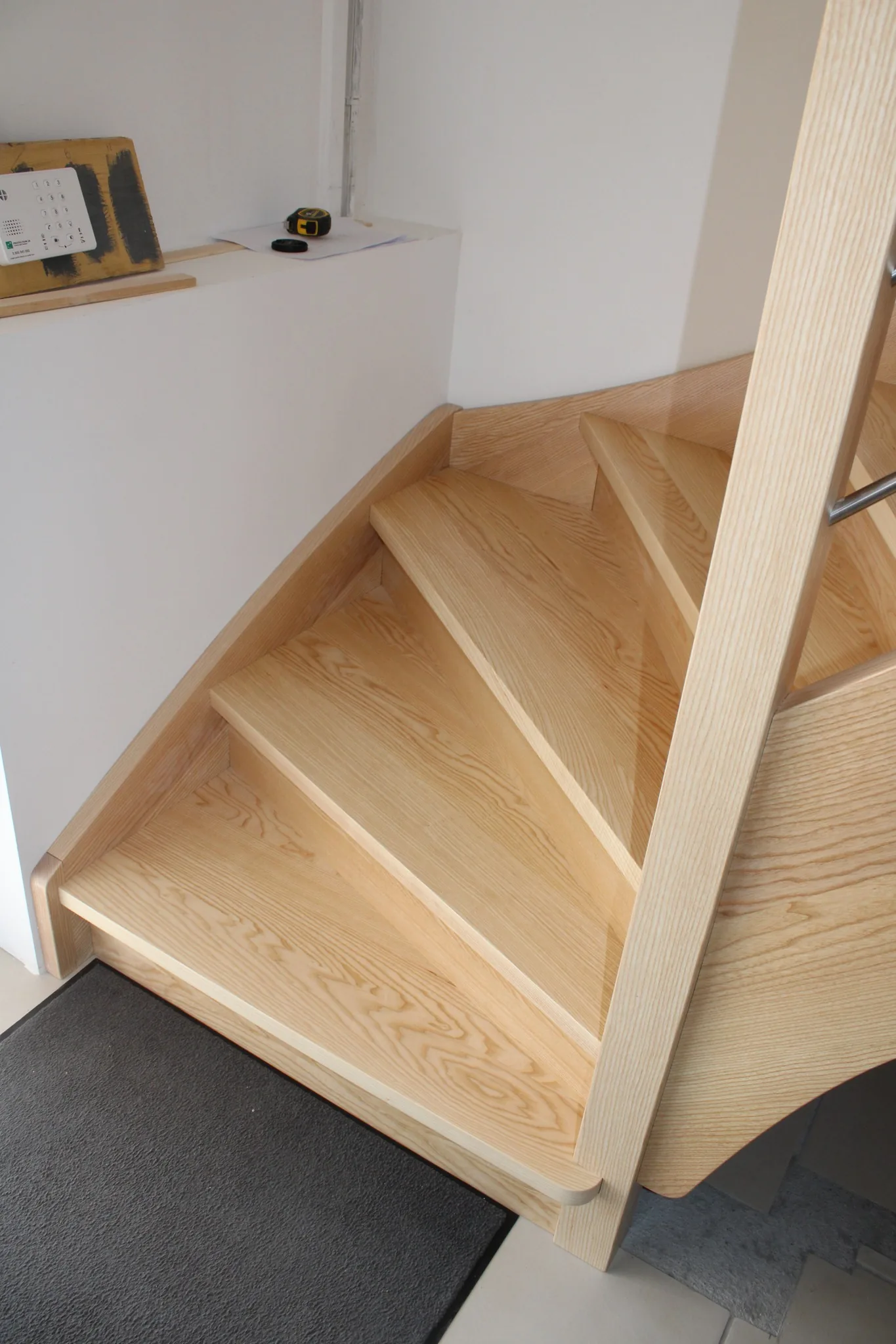 Escalier en Frêne massif — Escalier (vue 3)
